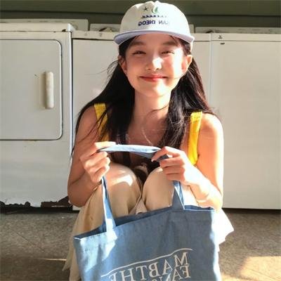 清潭作家 海报